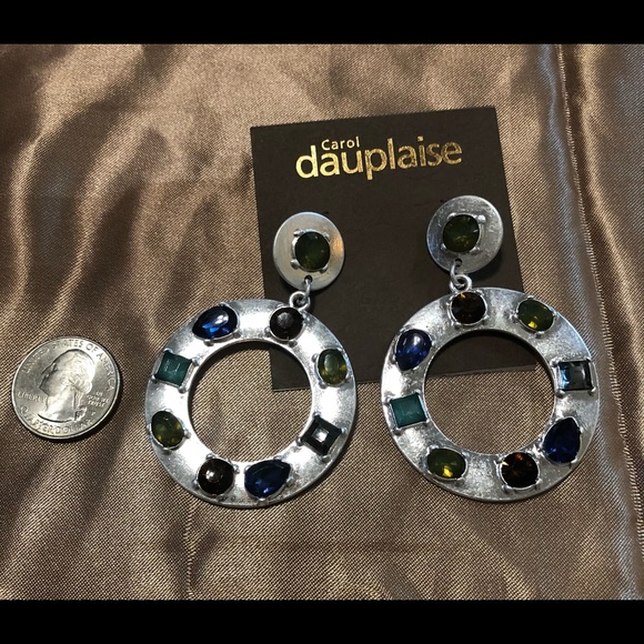 Dauplaise Earrings - Picture 3 of 4